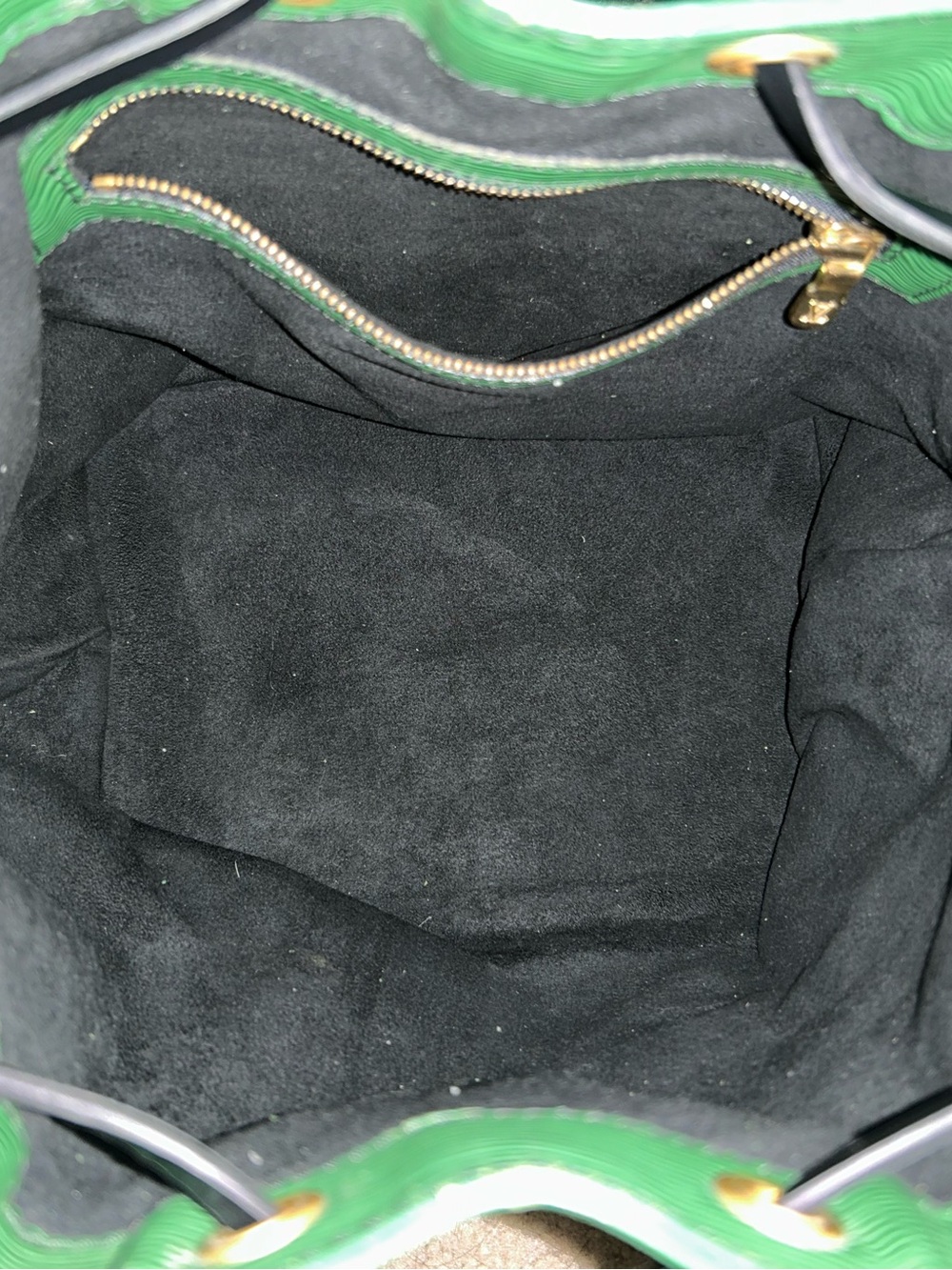 Rare LOUIS VUITTON Petit Noe Bucket Bag Borneo Green Epi Leather Black Stitch - Picture 8 of 15